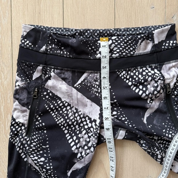 Lululemon Inspire Tight II Mesh Full-On Luxtreme
Static Mist White Black Size 8 - Picture 7 of 15